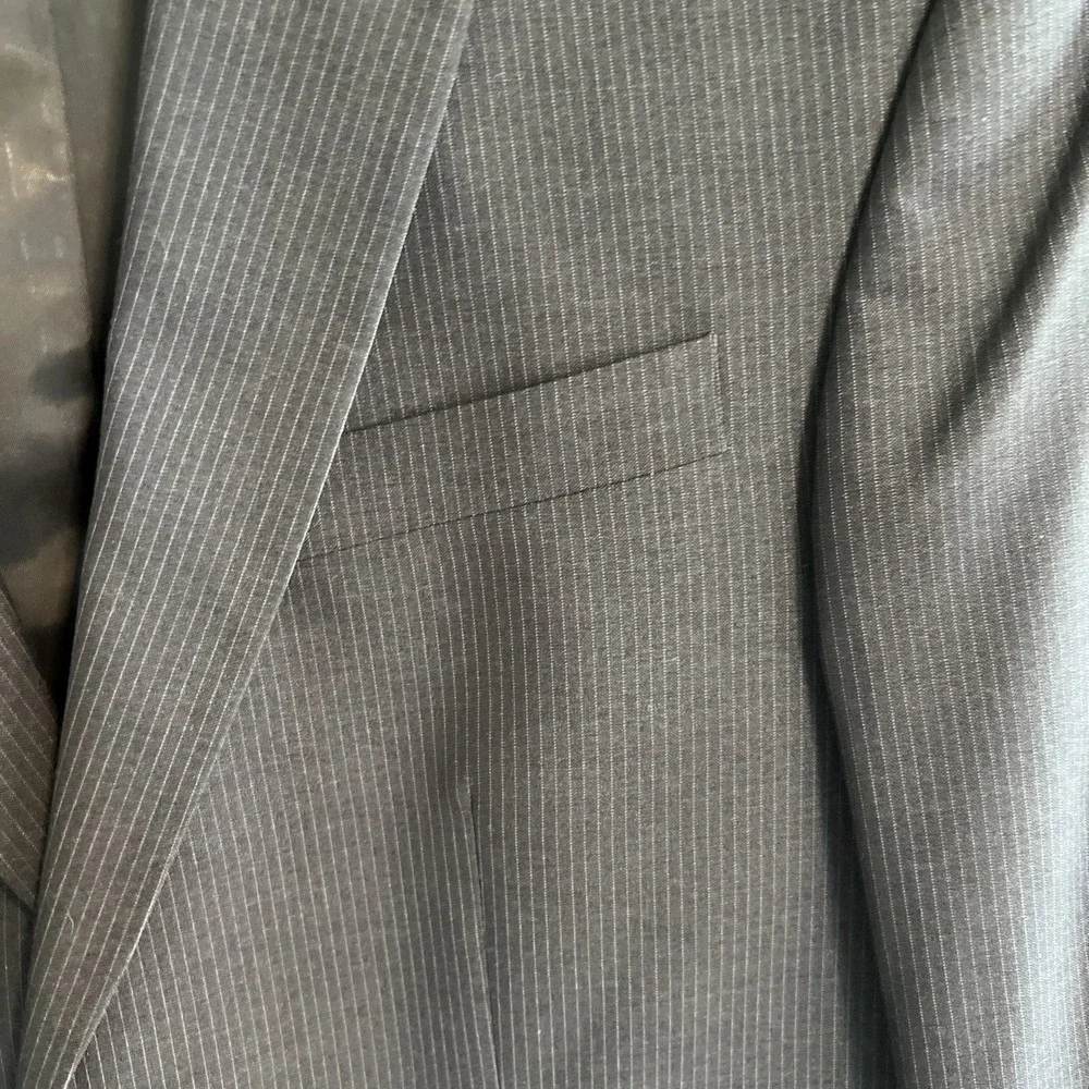 Kenneth Cole Reaction 2pc Dark Gray Suit Men's 42R 36x30